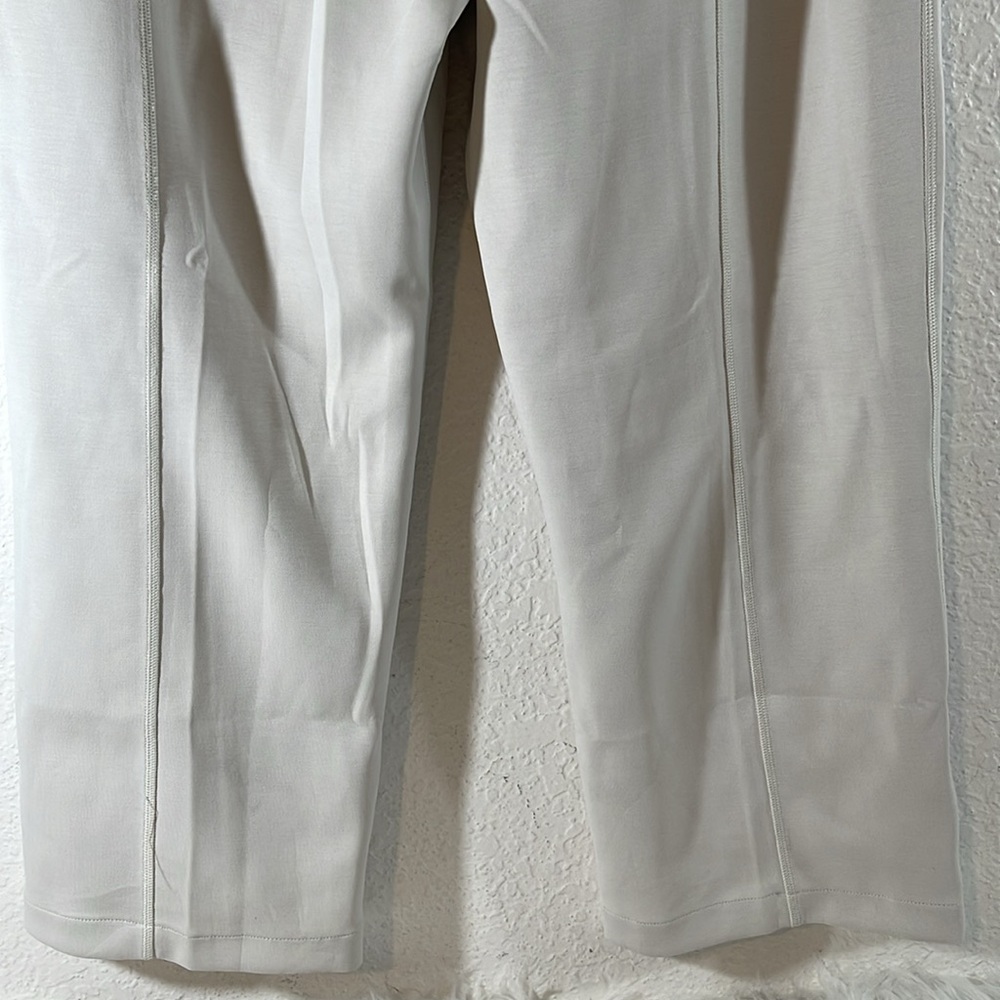 LULULEMON Softstreme High-Rise Straight-Leg Cropped 24” Length Bone Size 10 NEW - Picture 9 of 15
